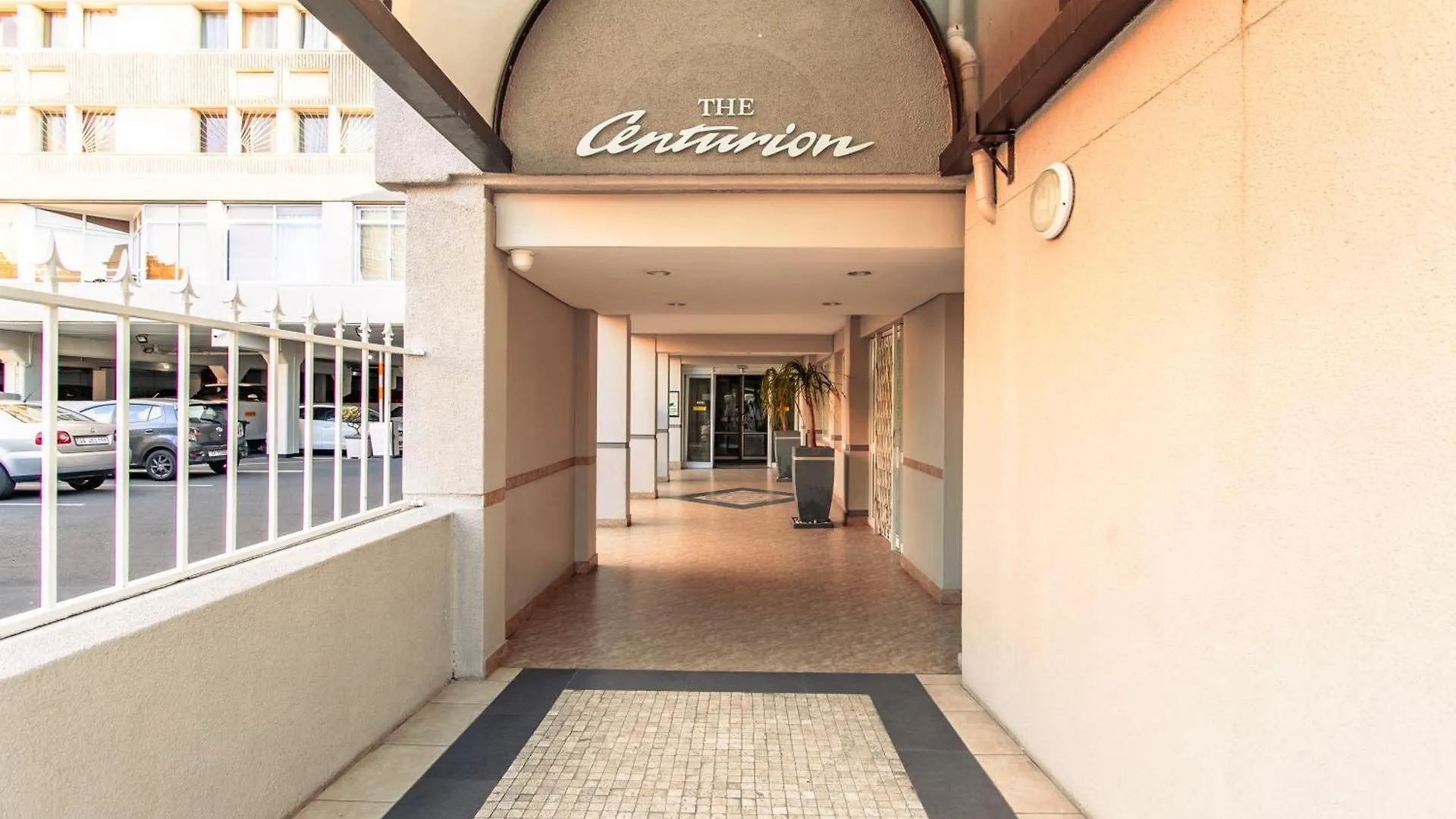 The Centurion - Pool Deck Apartment With Views! Cape Town South Africa